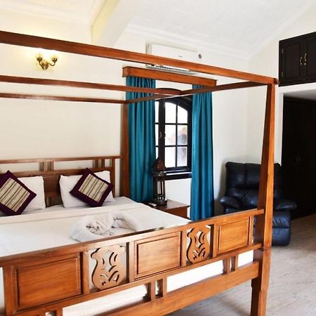 Grace Candolim Luxury Villa Exterior photo