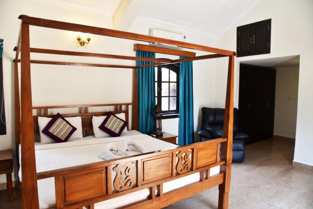 Grace Candolim Luxury Villa Exterior photo